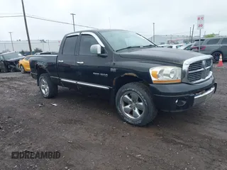 2006 Dodge 1500 SLT z VIN 1D7HU18206S633555, wystawiony jako IAAI lot #42292494 z przebiegiem Nie podano mil oraz . Historia ofert i sprzedaży dostępna na DreamBid. Obrazek 1.