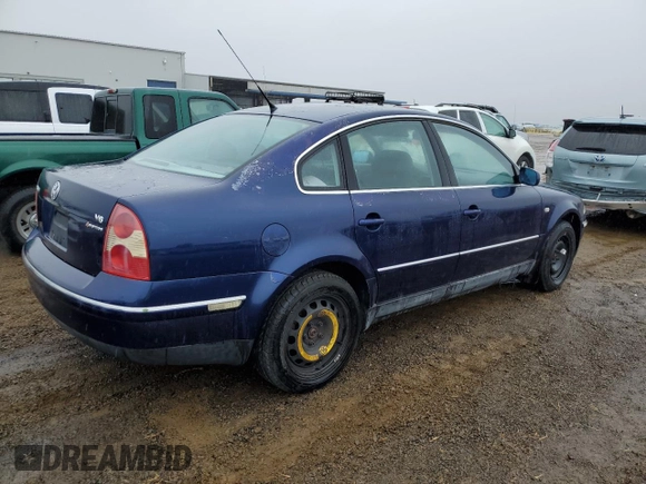 2002 Volkswagen Passat GLX z VIN WVWTH63B32P069555, wystawiony jako Copart lot #85990984 z przebiegiem 69 310 mil mil oraz Czysty tytuł • Clean title. Historia ofert i sprzedaży dostępna na DreamBid. Obrazek 3.