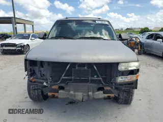 2003 Chevrolet Suburban LT with VIN 1GNEC16Z93J261285, listed as a Copart auction lot 61180305 with 211,620 mi miles and Non repairable. Bid and sale history available at DreamBid. Image 5.
