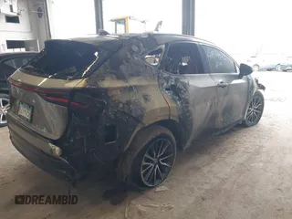 2024 Lexus NX 350h Premium z VIN 2T2GKCEZXRC020420, wystawiony jako IAAI lot #41959942 z przebiegiem 26 195 mil mil oraz . Historia ofert i sprzedaży dostępna na DreamBid. Obrazek 4.