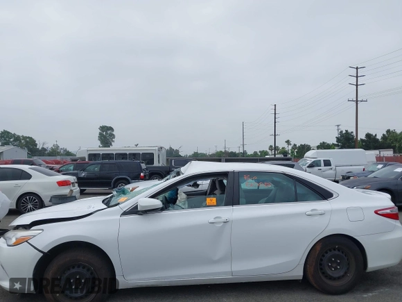 2017 Toyota Camry XLE z VIN 4T1BF1FK1HU814342, wystawiony jako IAAI lot #42433534 z przebiegiem 24 873 mil mil oraz . Historia ofert i sprzedaży dostępna na DreamBid. Obrazek 18.