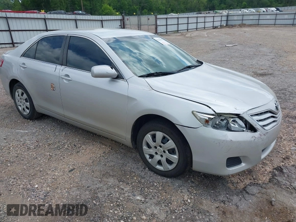 2011 Toyota Camry LE with VIN 4T1BF3EK1BU187646, listed as a IAAI auction lot 42035977 with 285,013 mi miles. Bid and sale history available at carsss.com. Image 1.