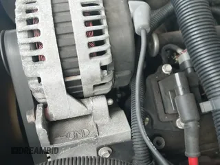 2001 Chevrolet Suburban LT z VIN 3GNGC26U81G190081, wystawiony jako IAAI lot #42645133 z przebiegiem 202 269 mil mil oraz . Historia ofert i sprzedaży dostępna na DreamBid. Obrazek 12.