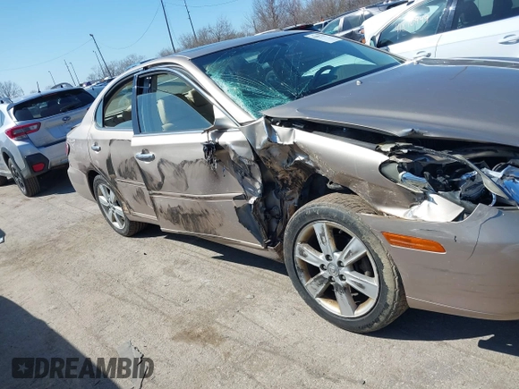 2005 Lexus ES 330 with VIN JTHBA30G155133489, listed as a IAAI auction lot 41892706 with 208,205 mi miles. Bid and sale history available at carsss.com. Image 13.