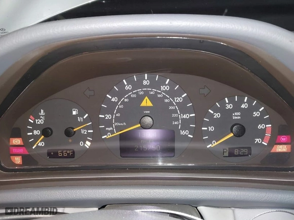 2001 Mercedes-Benz CLK-Class with VIN WDBLJ65GX1T091389, listed as a IAAI auction lot 42058375 with 215,750 mi miles. Bid and sale history available at carsss.com. Image 7.