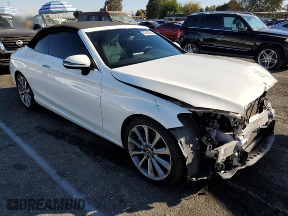 2018 Mercedes-Benz C 300 with VIN WDDWK4JB8JF736247, listed as a Copart auction lot 82452344 with 32,502 mi miles and Salvage Title. Bid and sale history available at DreamBid. Image 4.