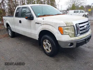 2010 Ford F-150 XL with VIN 1FTEX1E85AKC18141, listed as a IAAI auction lot 41948061 with 188,422 mi miles. Bid and sale history available at carsss.com. Image 1.