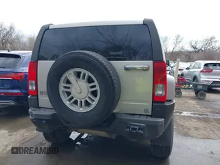 2008 Hummer H3 Luxury z VIN 5GTEN13E888134264, wystawiony jako IAAI lot #41884147 z przebiegiem 154 901 mil mil oraz . Historia ofert i sprzedaży dostępna na DreamBid. Obrazek 17.