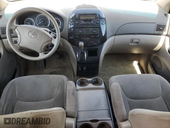 2004 Toyota Sienna CE z VIN 5TDZA23C04S220179, wystawiony jako Copart lot #56070095 z przebiegiem 243 562 mil mil oraz Szkoda całkowita • Salvage title. Historia ofert i sprzedaży dostępna na DreamBid. Obrazek 8.