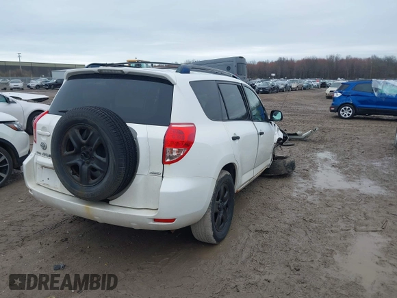 2008 Toyota RAV4 with VIN JTMBD33V986064097, listed as a IAAI auction lot 41923844 with 152,131 mi miles. Bid and sale history available at carsss.com. Image 4.