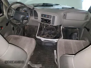 1999 Chevrolet Astro Cargo with VIN 1GCDM19W1XB159028, listed as a Copart auction lot 82447454 with 192,715 mi miles and Salvage Title. Bid and sale history available at carsss.com. Image 8.