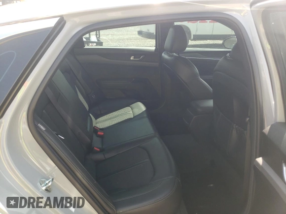 2022 Kia K5 GT-Line z VIN 5XXG64J28NG085177, wystawiony jako Copart lot #61235273 z przebiegiem 31 846 mil mil oraz Nie do naprawy • Non repairable. Historia ofert i sprzedaży dostępna na DreamBid. Obrazek 10.