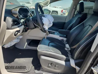 2023 Chrysler Pacifica Limited with VIN 2C4RC3GG8PR604835, listed as a Copart auction lot 57661325 with 33,232 mi miles and Salvage title. Bid and sale history available at DreamBid. Image 7.