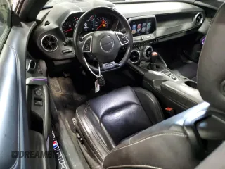 2017 Chevrolet Camaro 2SS z VIN 1G1FG1R72H0189573, wystawiony jako Copart lot #58092845 z przebiegiem 103 089 mil mil oraz Szkoda całkowita • Salvage title. Historia ofert i sprzedaży dostępna na DreamBid. Obrazek 8.