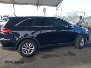 2019 Kia Sorento LX with VIN 5XYPG4A39KG522973, listed as a IAAI auction lot 41353348 with 151,889 mi miles. Bid and sale history available at carsss.com. Image 12.