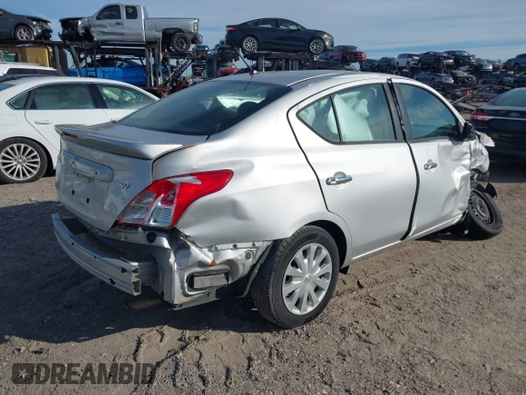 2019 Nissan Versa SV z VIN 3N1CN7AP4KL863069, wystawiony jako IAAI lot #41694007 z przebiegiem 131 141 mil mil oraz . Historia ofert i sprzedaży dostępna na DreamBid. Obrazek 4.
