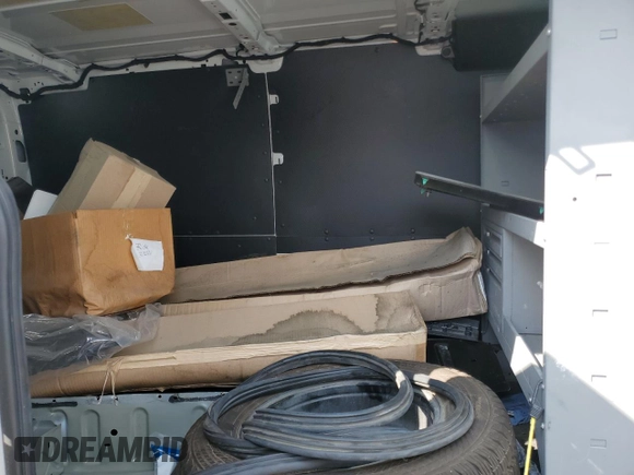 2019 Ford Transit z VIN 1FTYR1ZM4KKA53814, wystawiony jako Copart lot #44163515 z przebiegiem 137 324 mil mil oraz Szkoda całkowita • Salvage title. Historia ofert i sprzedaży dostępna na DreamBid. Obrazek 11.