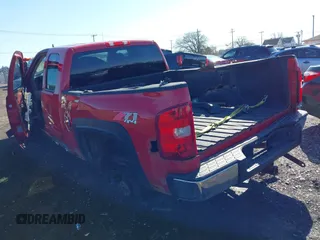 2012 Chevrolet Silverado 1500 LT with VIN 1GCRKSE75CZ138460, listed as a IAAI auction lot 42065032 with 1 mi miles. Bid and sale history available at carsss.com. Image 3.