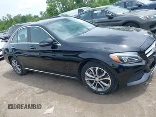 2017 Mercedes-Benz C 300 z VIN 55SWF4KB5HU200236, wystawiony jako IAAI lot #42551004 z przebiegiem 75 802 mil mil oraz . Historia ofert i sprzedaży dostępna na DreamBid. Obrazek 13.