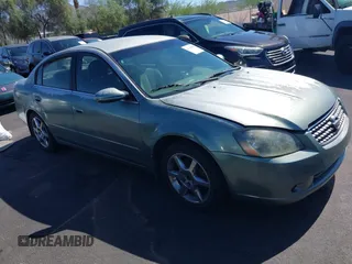2006 Nissan Altima SE z VIN 1N4BL11DX6N401712, wystawiony jako IAAI lot #42350080 z przebiegiem 170 888 mil mil oraz . Historia ofert i sprzedaży dostępna na DreamBid. Obrazek 1.