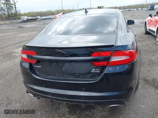 2015 Jaguar XF V6 Portfolio with VIN SAJWJ0FF6F8U75800, listed as a IAAI auction lot 42044449 with 1 mi miles. Bid and sale history available at carsss.com. Image 16.