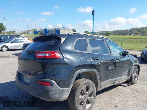 2017 Jeep Cherokee Latitude with VIN 1C4PJLCB1HW549709, listed as a IAAI auction lot 40443533 with Not Provided miles and . Bid and sale history available at DreamBid. Image 4.
