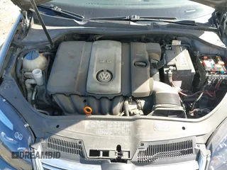 2006 Volkswagen Jetta Sedan 2.5L with VIN 3VWSG71K26M740777, listed as a IAAI auction lot 41743566 with 164,174 mi miles. Bid and sale history available at carsss.com. Image 10.