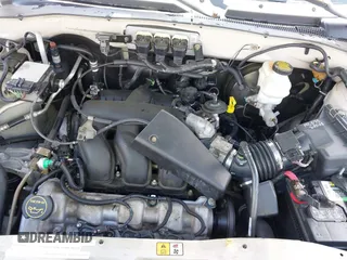 2005 Ford Escape XLT with VIN 1FMYU93125DA22612, listed as a IAAI auction lot 41971728 with 192,461 mi miles. Bid and sale history available at carsss.com. Image 10.