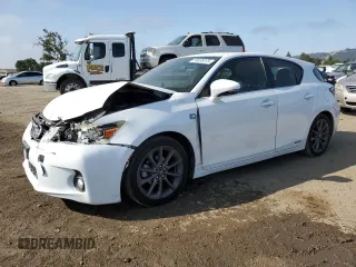 2013 Lexus CT 200h z VIN JTHKD5BH4D2142535, wystawiony jako Copart lot #59635375 z przebiegiem 167 988 mil mil oraz Szkoda całkowita • Salvage title. Historia ofert i sprzedaży dostępna na DreamBid. Obrazek 1.