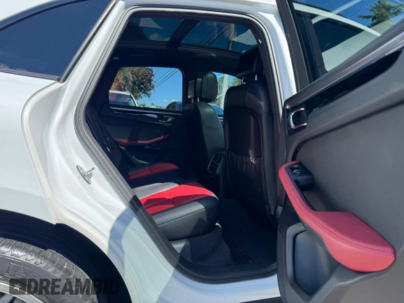 2016 Porsche Macan S with VIN WP1AB2A54GLB50415, listed as a Copart auction lot 66044615 with 179,910 mi miles and Clean title. Bid and sale history available at DreamBid. Image 6.