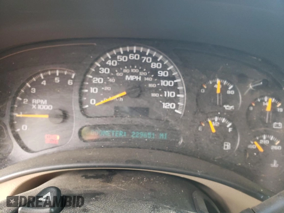 2005 Chevrolet Suburban LS with VIN 3GNEC16Z55G259666, listed as a Copart auction lot 49884865 with 229,651 mi miles and Clean title. Bid and sale history available at DreamBid. Image 9.