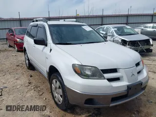 2004 Mitsubishi Outlander LS with VIN JA4LZ31F04U060022, listed as a IAAI auction lot 41775408 with 83,515 mi miles. Bid and sale history available at carsss.com. Image 1.