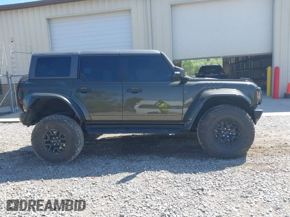 2024 Ford Bronco Raptor z VIN 1FMEE0RR4RLA01295, wystawiony jako IAAI lot #41971950 z przebiegiem 8 246 mil mil oraz . Historia ofert i sprzedaży dostępna na DreamBid. Obrazek 14.