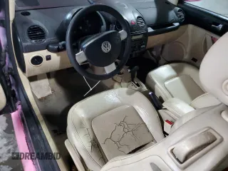 2004 Volkswagen Beetle GL with VIN 3VWBM31Y24M345131, listed as a Copart auction lot 81321274 with 175,090 mi miles and Clean Title. Bid and sale history available at DreamBid. Image 8.