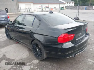 2011 BMW 3 Series 335i xDrive с VIN WBAPL5C53BA742364, выставлен на аукционе IAAI как лот 42604717 с пробегом 157 418 миль миль и . История ставок и продаж доступна на DreamBid. Изображение 14.