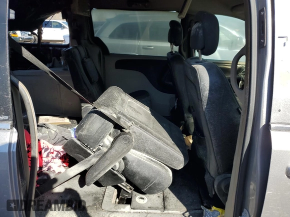 2014 Chrysler Town & Country Touring with VIN 2C4RC1BG4ER188985, listed as a Copart auction lot 52751275 with 158,087 mi miles and Clean Title. Bid and sale history available at carsss.com. Image 11.