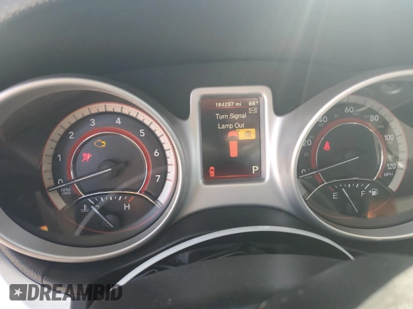 2017 Dodge Journey SXT with VIN 3C4PDCBG1HT526523, listed as a Copart auction lot 49672975 with 164,287 mi miles and Salvage Title. Bid and sale history available at carsss.com. Image 9.