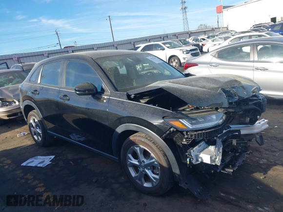 2023 Honda HR-V LX z VIN 3CZRZ1H39PM708833, wystawiony jako IAAI lot #41825121 z przebiegiem 21 395 mil mil oraz . Historia ofert i sprzedaży dostępna na DreamBid. Obrazek 1.