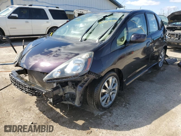 2013 Honda Fit Sport z VIN JHMGE8H68DC053863, wystawiony jako Copart lot #52140945 z przebiegiem Nie podano mil oraz Szkoda całkowita • Salvage title. Historia ofert i sprzedaży dostępna na DreamBid. Obrazek 1.