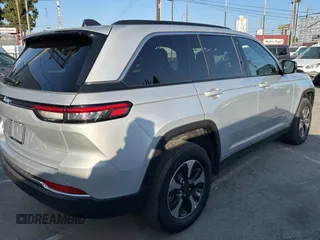 2024 Jeep Grand Cherokee с VIN 1C4RJYB61RC117425, выставлен на аукционе Copart как лот 62613125 с пробегом 16 170 миль миль и Чистый • Clean title. История ставок и продаж доступна на DreamBid. Изображение 4.