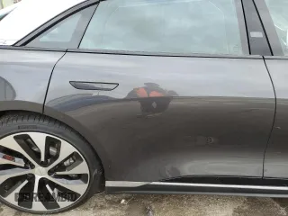 2023 Lucid Air Touring z VIN 50EA1TEA9PA005136, wystawiony jako Copart lot #82828153 z przebiegiem Nie podano mil oraz Nie do naprawy. Historia ofert i sprzedaży dostępna na DreamBid. Obrazek 11.
