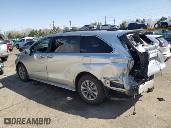 2021 Toyota Sienna XLE with VIN 5TDYSKFC6MS033078, listed as a Copart auction lot 52763265 with 59,599 mi miles and Salvage Title. Bid and sale history available at DreamBid. Image 2.