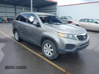 2013 Kia Sorento LX with VIN 5XYKT3A1XDG381218, listed as a IAAI auction lot 42511747 with 130,253 mi miles and . Bid and sale history available at DreamBid. Image 1.