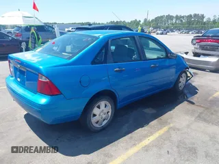 2007 Ford Focus S with VIN 1FAFP34N57W150972, listed as a IAAI auction lot 42135339 with 130,098 mi miles and . Bid and sale history available at carsss.com. Image 4.
