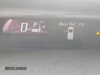 2015 Toyota Prius One z VIN JTDKDTB39F1578350, wystawiony jako Copart lot #57680135 z przebiegiem 128 973 mil mil oraz Czysty tytuł • Clean title. Historia ofert i sprzedaży dostępna na DreamBid. Obrazek 9.