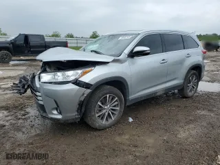 2019 Toyota Highlander SE with VIN 5TDKZRFH0KS559919, listed as a Copart auction lot 48600165 with 48,384 mi miles and Salvage Title. Bid and sale history available at carsss.com. Image 2.