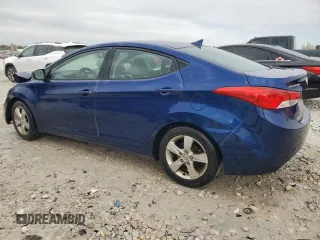 2013 Hyundai Elantra GLS z VIN KMHDH4AE8DU487602, wystawiony jako Copart lot #55031365 z przebiegiem 133 822 mil mil oraz Czysty tytuł • Clean title. Historia ofert i sprzedaży dostępna na DreamBid. Obrazek 2.