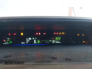 2014 Toyota Prius Two z VIN JTDZN3EUXEJ003236, wystawiony jako IAAI lot #42054565 z przebiegiem 187 788 mil mil oraz . Historia ofert i sprzedaży dostępna na DreamBid. Obrazek 7.