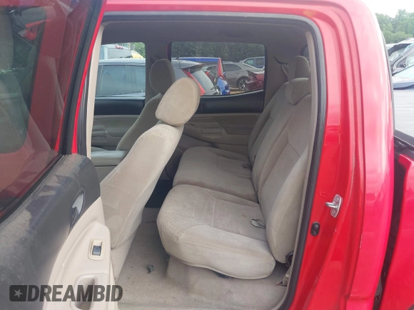 2008 Toyota Tacoma PreRunner z VIN 3TMJU62N78M059673, wystawiony jako IAAI lot #42285980 z przebiegiem 232 473 mil mil oraz . Historia ofert i sprzedaży dostępna na DreamBid. Obrazek 8.