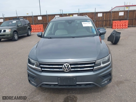 2020 Volkswagen Tiguan SE with VIN 3VV2B7AX3LM103195, listed as a IAAI auction lot 41847710 with 40,782 mi miles. Bid and sale history available at carsss.com. Image 13.